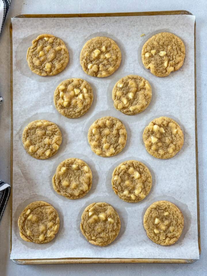 Baked cookies on cookie sheet.