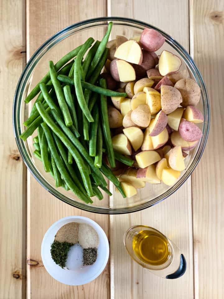 Roasted potatoes and green beans ingredients.