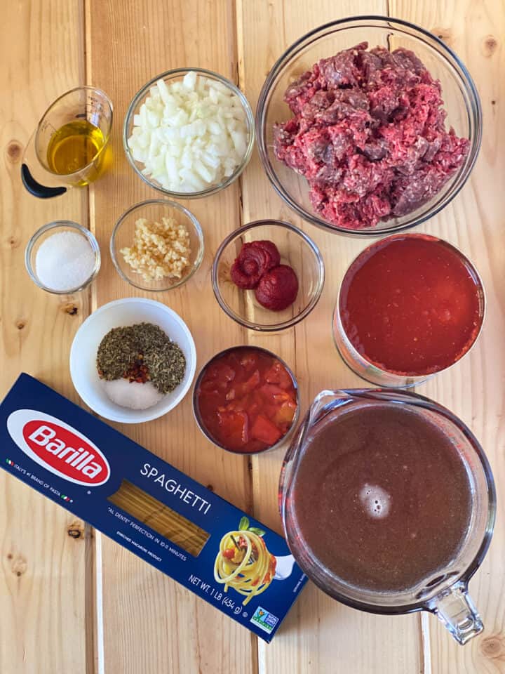 Instant pot spaghetti and meat sauce ingredients.