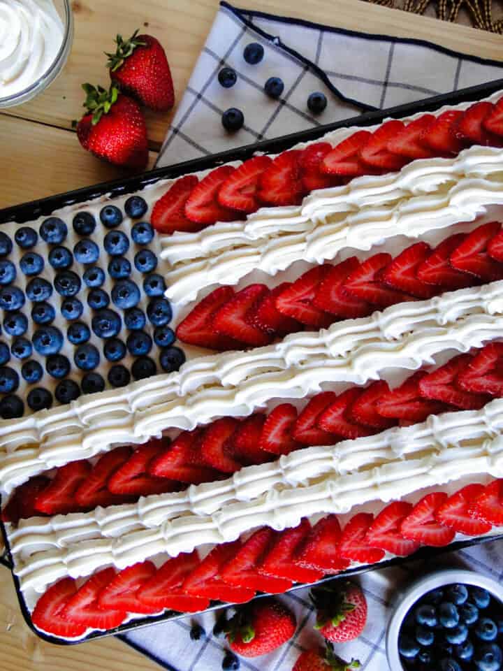 American flag cake horizontal.