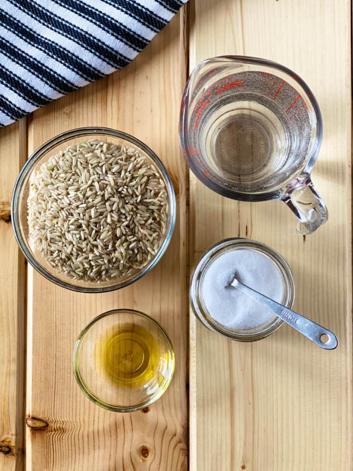 Instant pot brown rice ingredients.