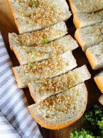 Garlic bread slices.