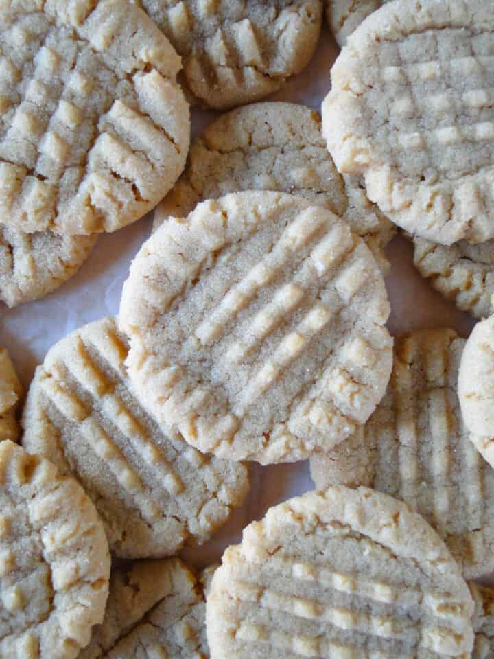 Top close view of old fashioned peanut butter cookies.