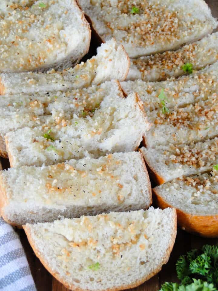 Close up sliced easy peasy garlic bread slices.