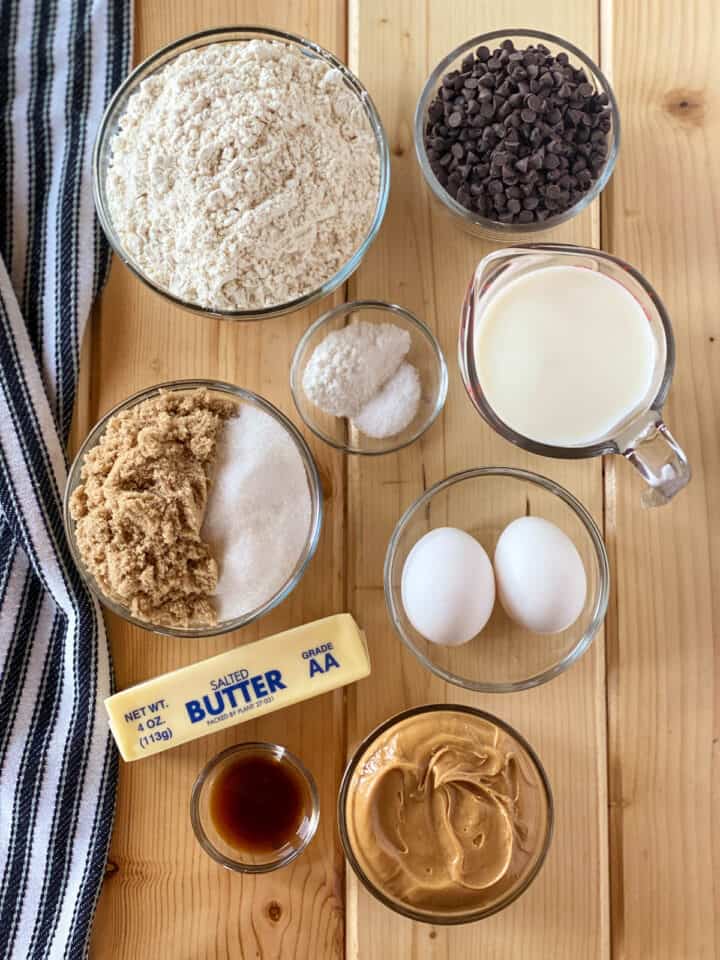 Peanut butter muffins ingredients.