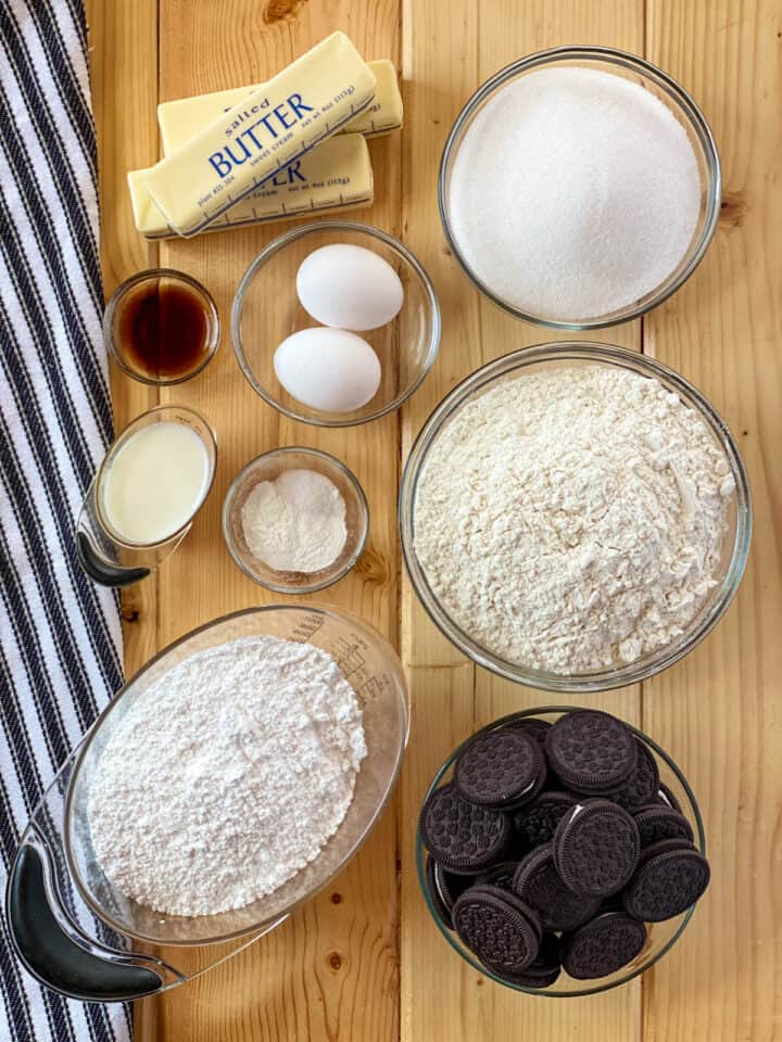 Frosted cookies and cream cookies recipe ingredients.