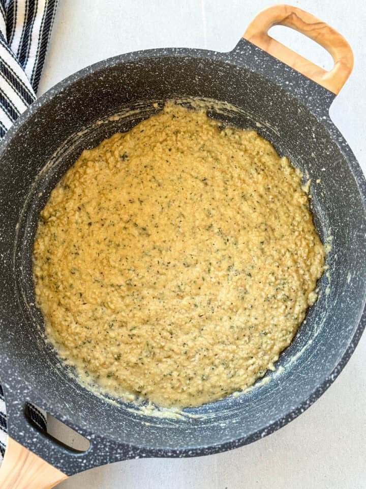 Cooked roux in skillet.