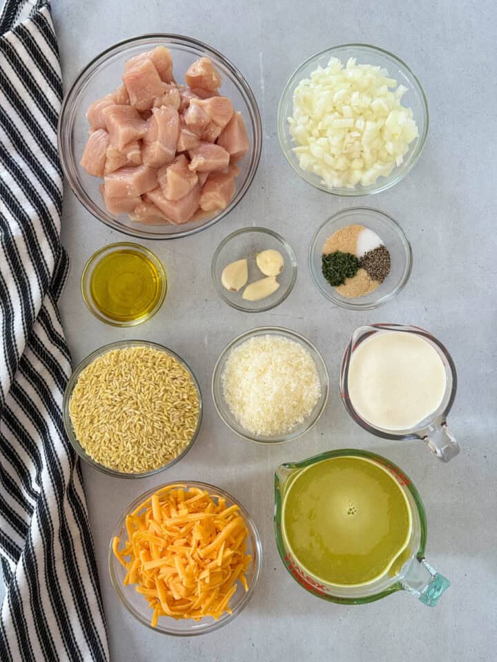 Broccoli cheddar chicken orzo recipe ingredients.