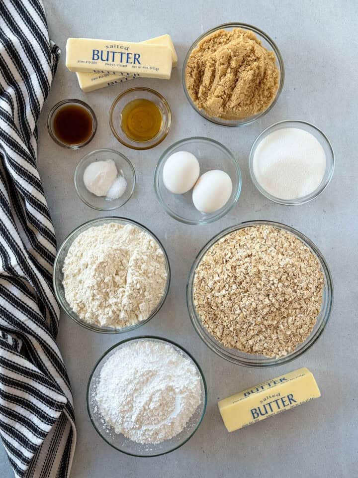 Oatmeal cream pies recipe ingredients.