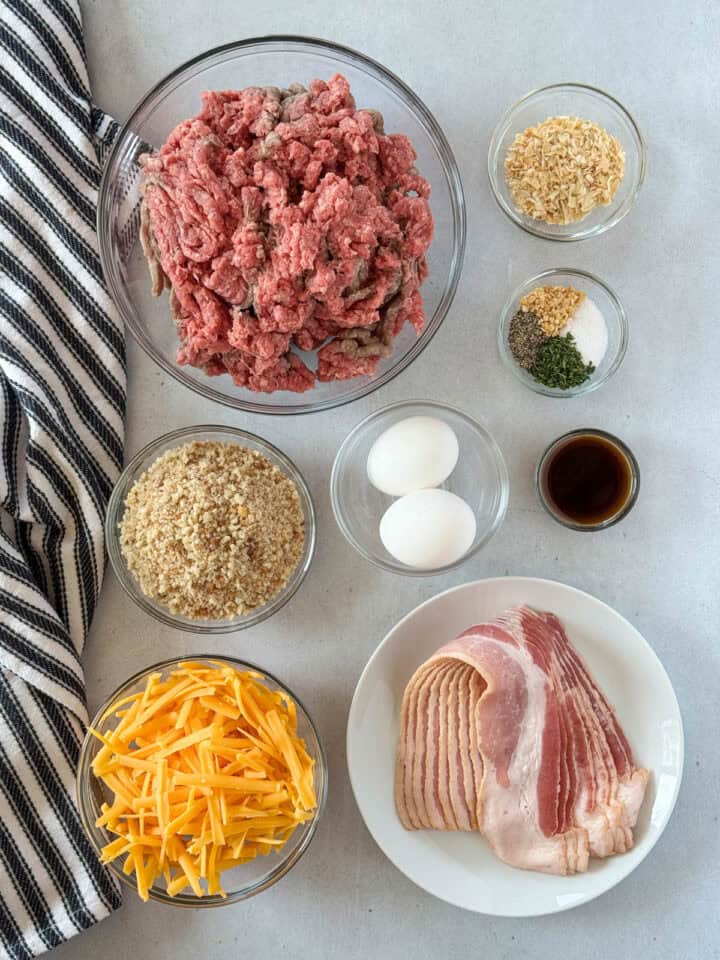 Bacon cheeseburger meatloaf recipe ingredients.